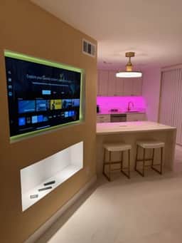 Naked Getaway 1 Bedroom 1 Bath - Image 2