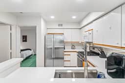 Skinny Dippin 2 Bedroom Townhouse - Image 4