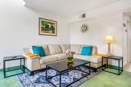 Skinny Dippin 2 Bedroom Townhouse - Image 5