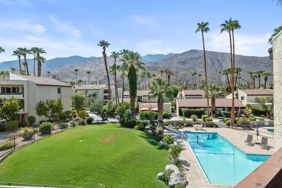 Biltmore 2Bed 2Bath Condo - Image 1