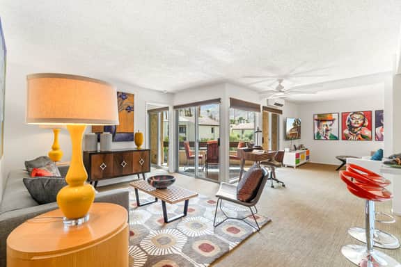 Biltmore 2Bed 2Bath Condo - Image 2