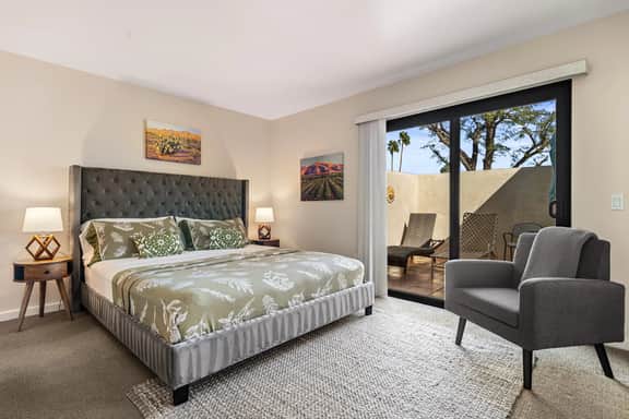 Splendid Desert Modern - Image 2