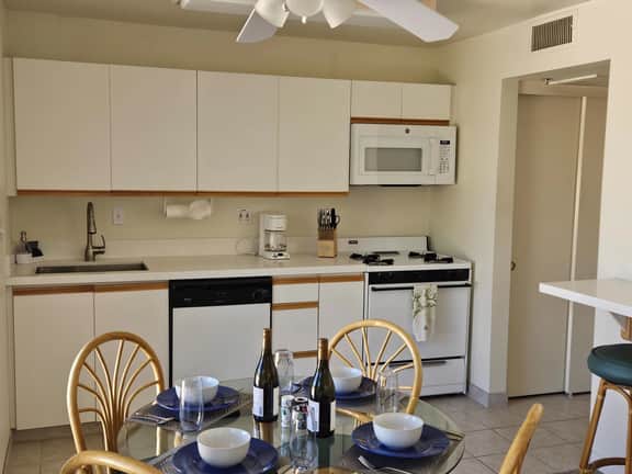 Birthday Suite Hideaway - Image 5