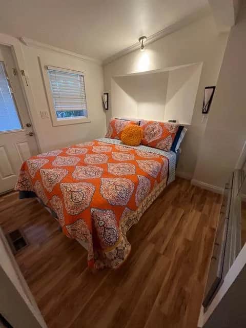 Tiny House in Cat City 55 & Older Community - Image 3