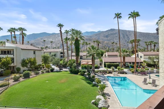 Biltmore 2Bed 2Bath Condo - Image 1